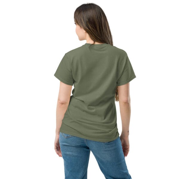 Woman in olive green t-shirt, back view.